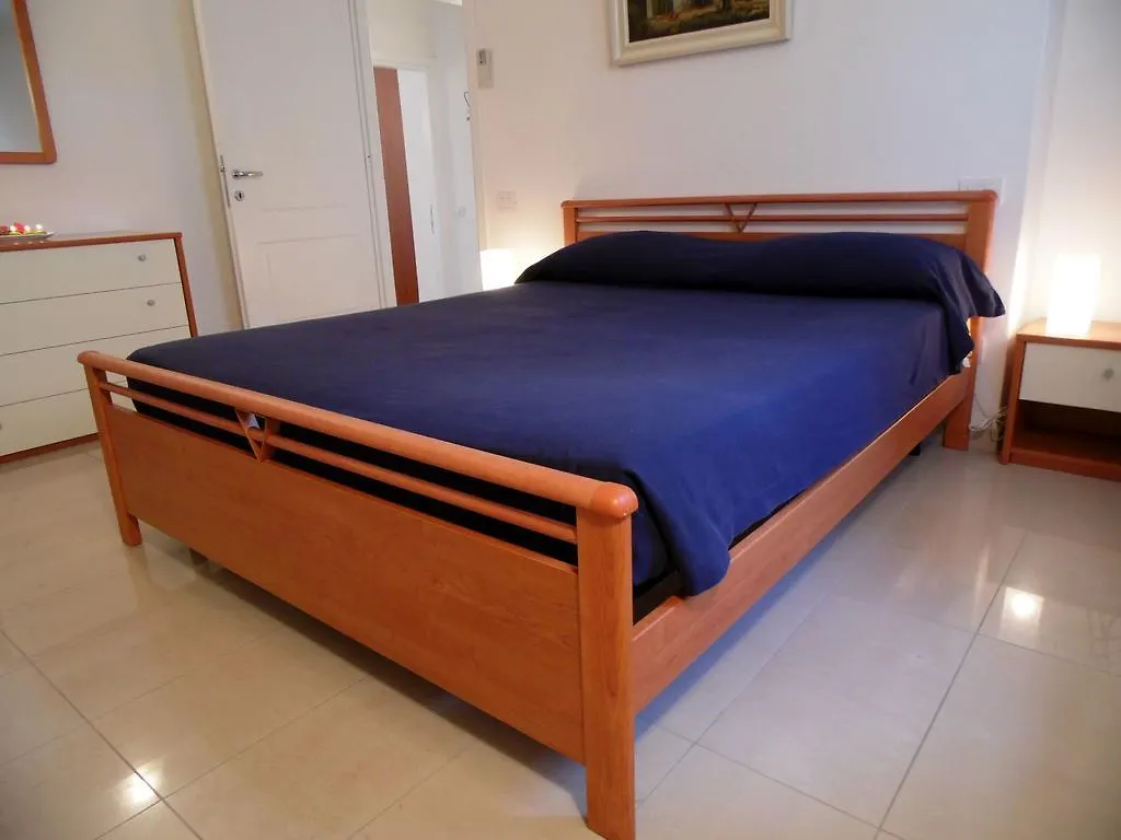 Fabulous Villa in Barasso near Lake Comerio